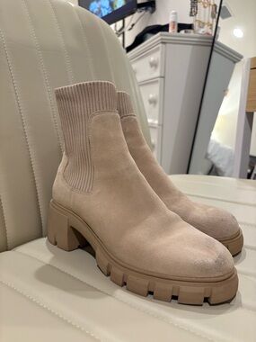 Steve Madden Beige Suede Lug Chelsea Booties